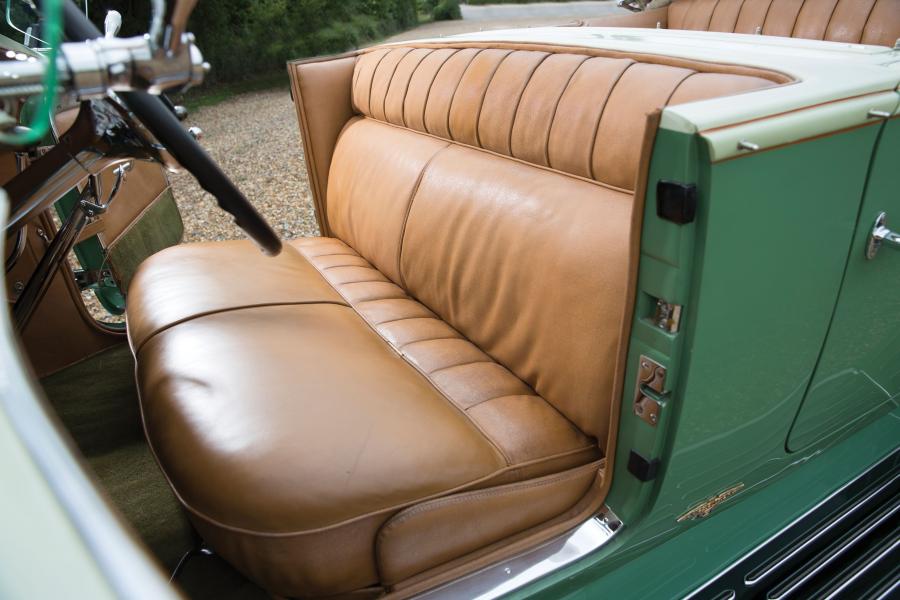 Интерьер Duesenberg J451/2468 Tourster LWB by Derham 1931 года  (фото 16 из 17)